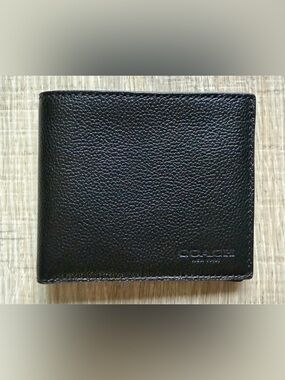 Coach Black Pebbled Leather Men's Bifold Wallet